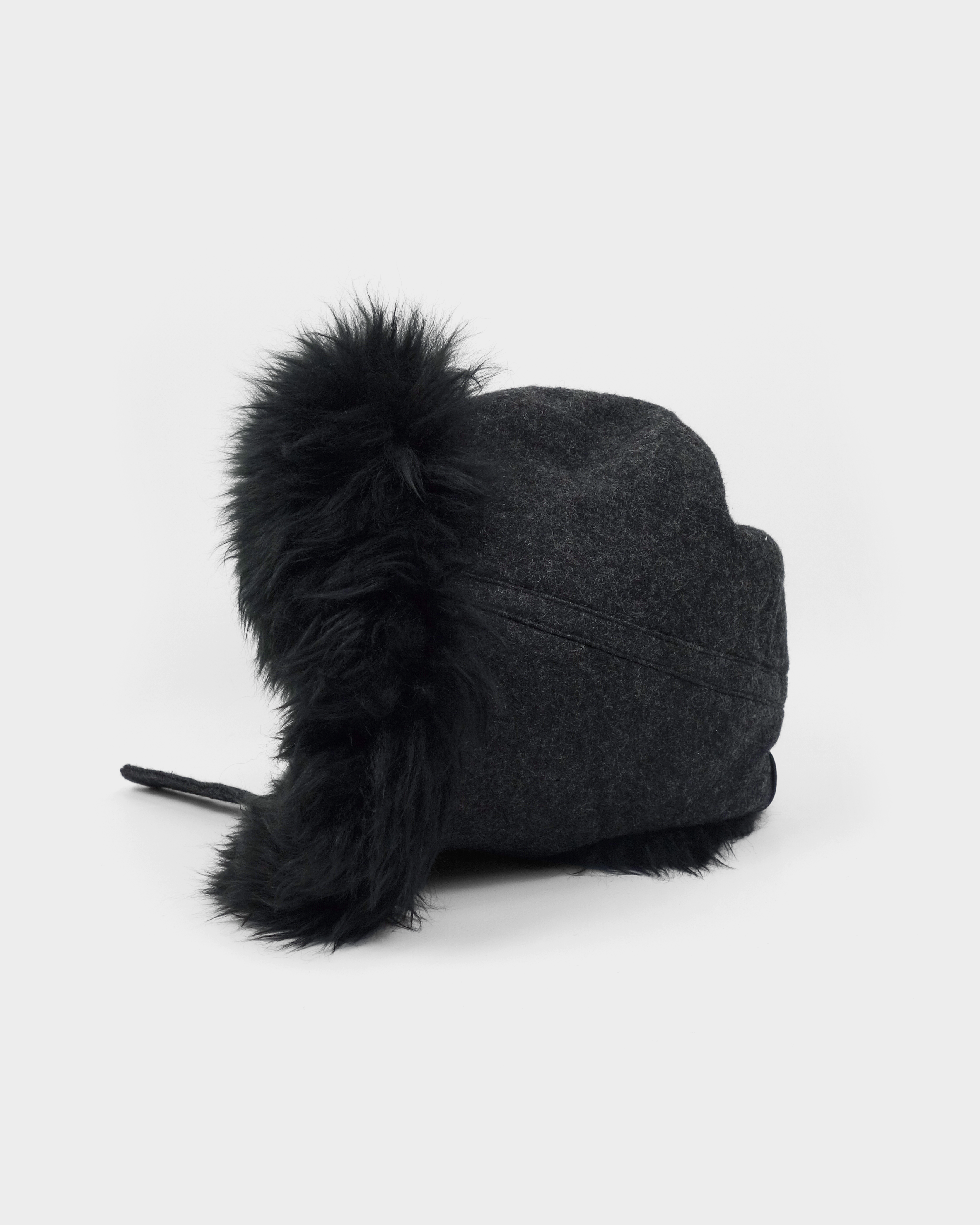 yohji yamamoto リアルファー　ブラック Yohji Yamamoto x Adidas (Y-3) Real Fur Hat F/W 2012 – Vintage TTS