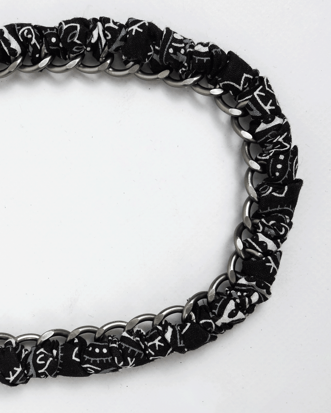 Energie Silver + Bandana Wallet Chain 2000's