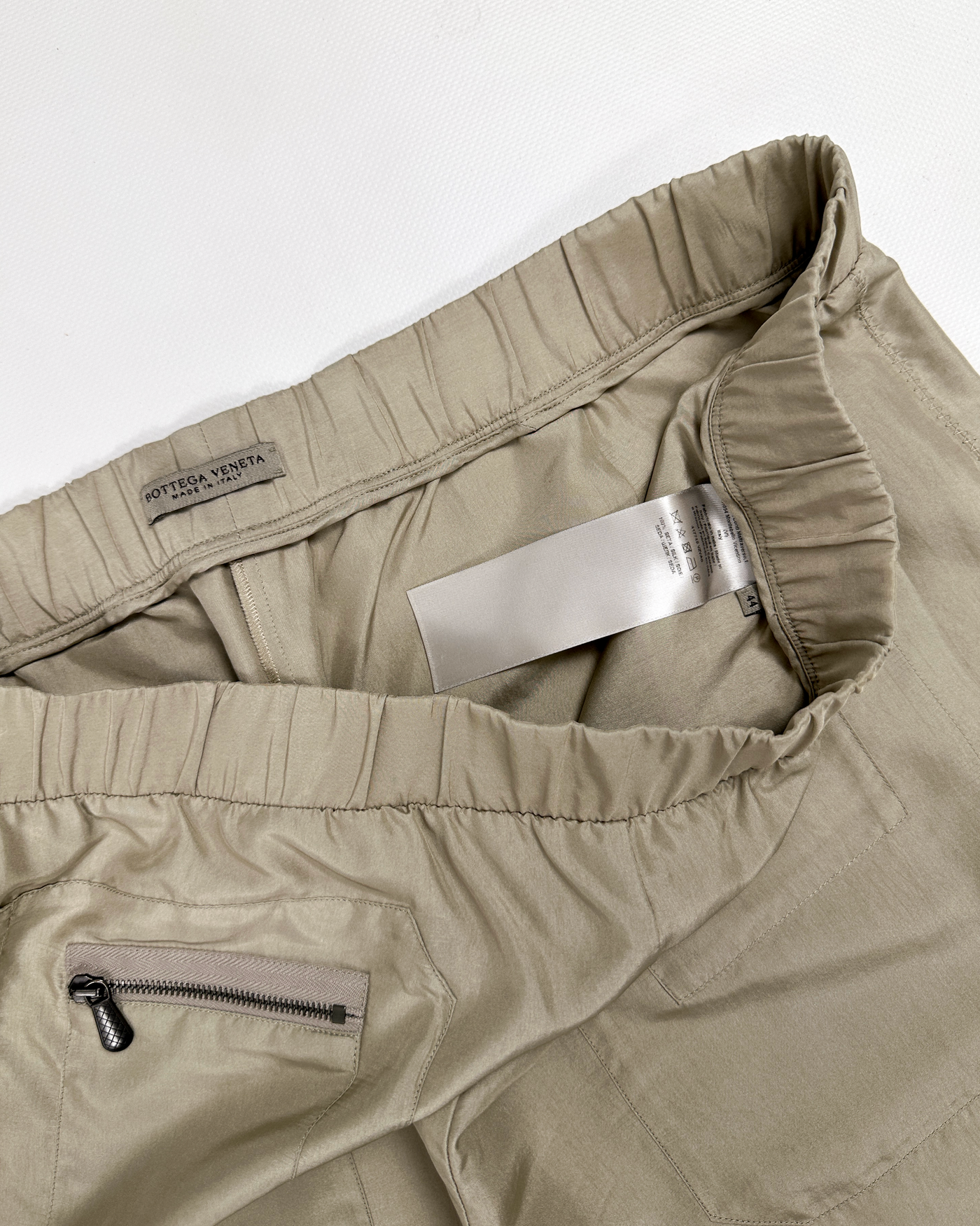 Bottega Veneta Grey Silk 3/4 Pants 2000's