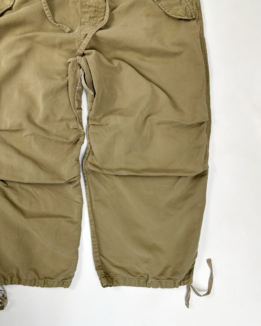 You Must Create London Cargo 3/4 Pants 2000's