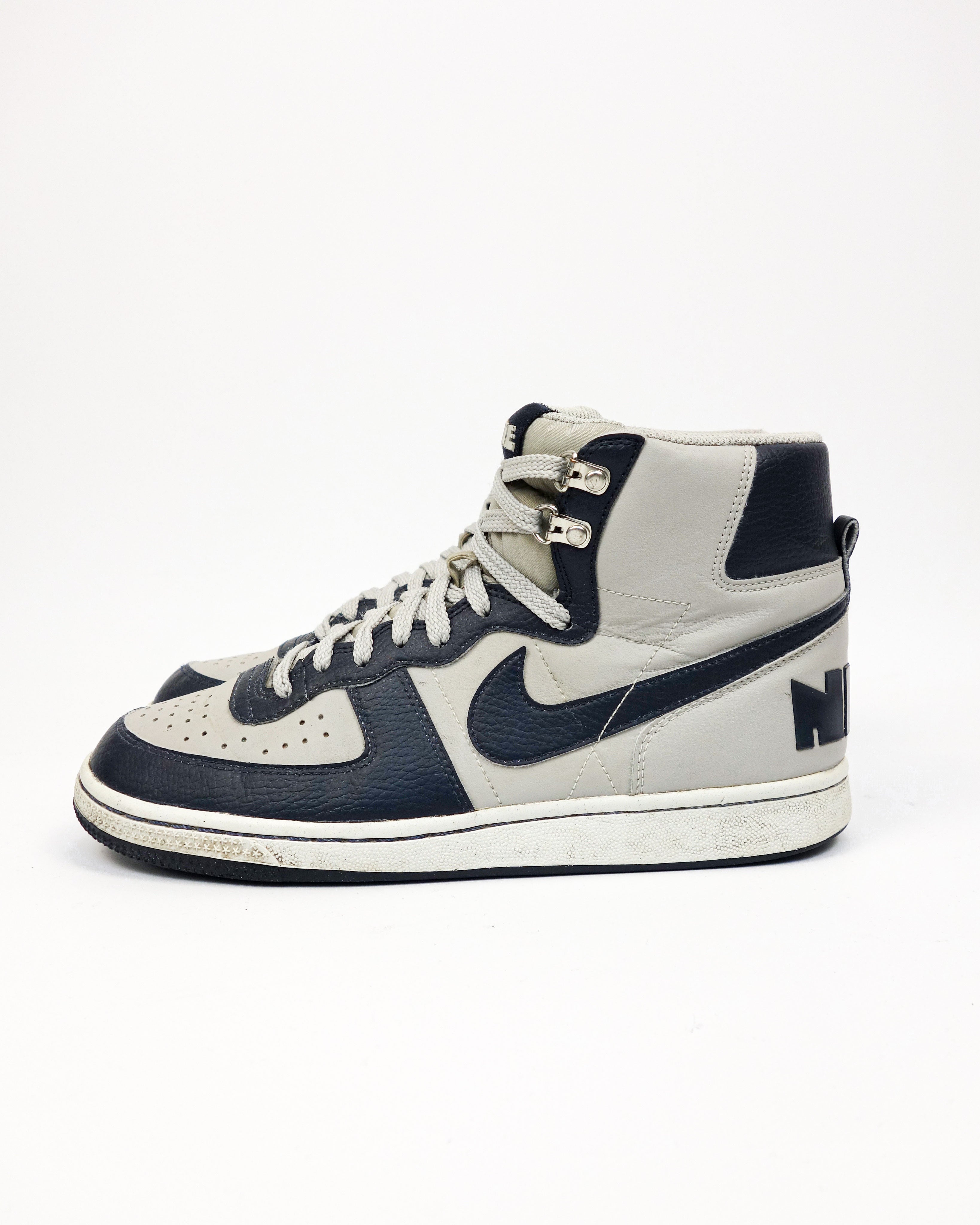 Nike Terminator Georgetown 2010 – Vintage TTS